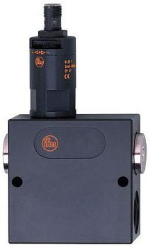 IFM SBU12DI040KG/US Мехатронный датчик потока для станочного оборудования, с невозвратным клапаном, DC, Аналоговый выход, Подключение к процессу: G 1/2 , Диапазон измерения: 0,3…75 л/мин, Номин. давление: 200 бар, Материал: алюминий анодное оксидирование